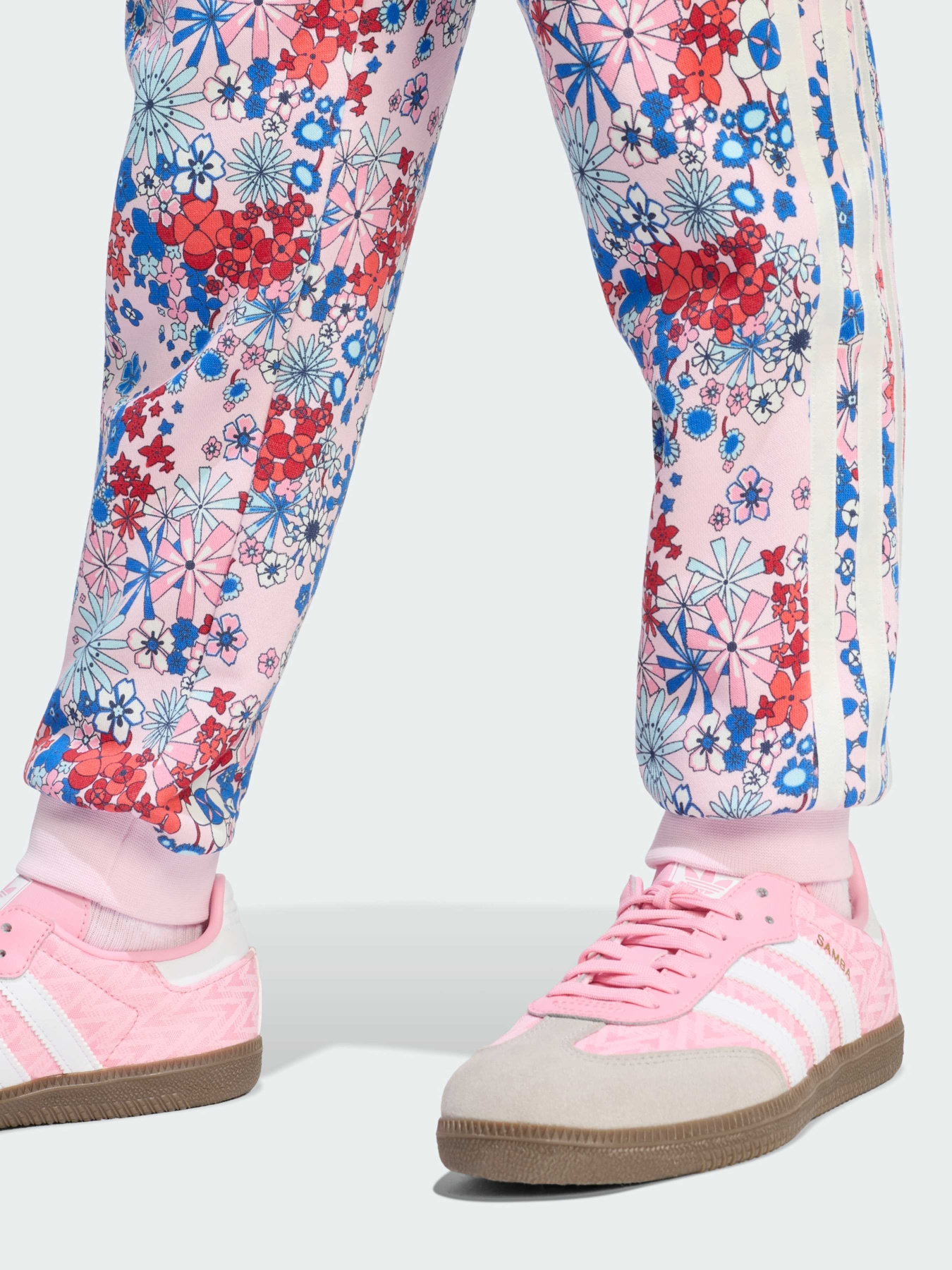 Комплект: свитшот и брюки adidas Originals x Liberty London CREW модель KD1750 Фото