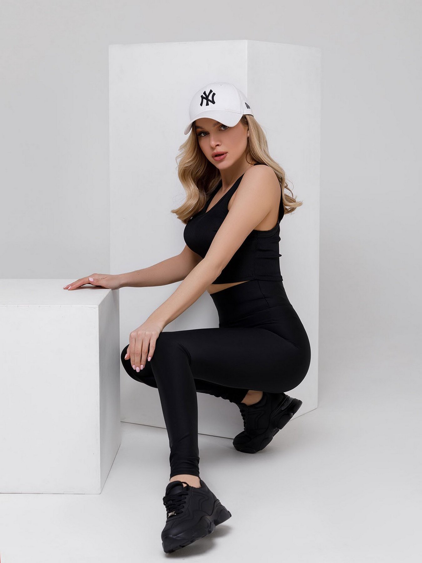 Легінси спортивні ISSA Plus модель 999_black Фото