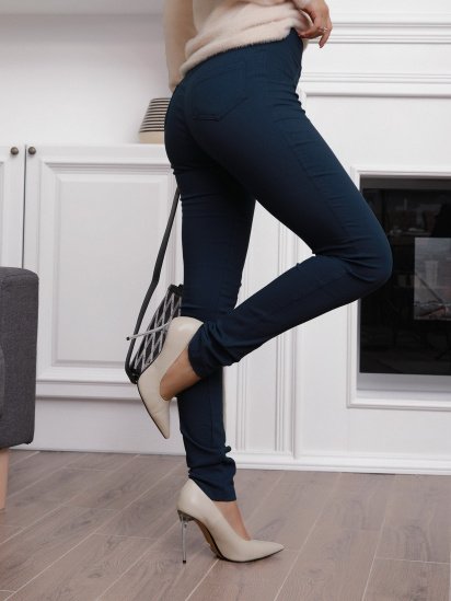 Завужені джинси ISSA Plus модель 12319_blue — фото 4 - INTERTOP