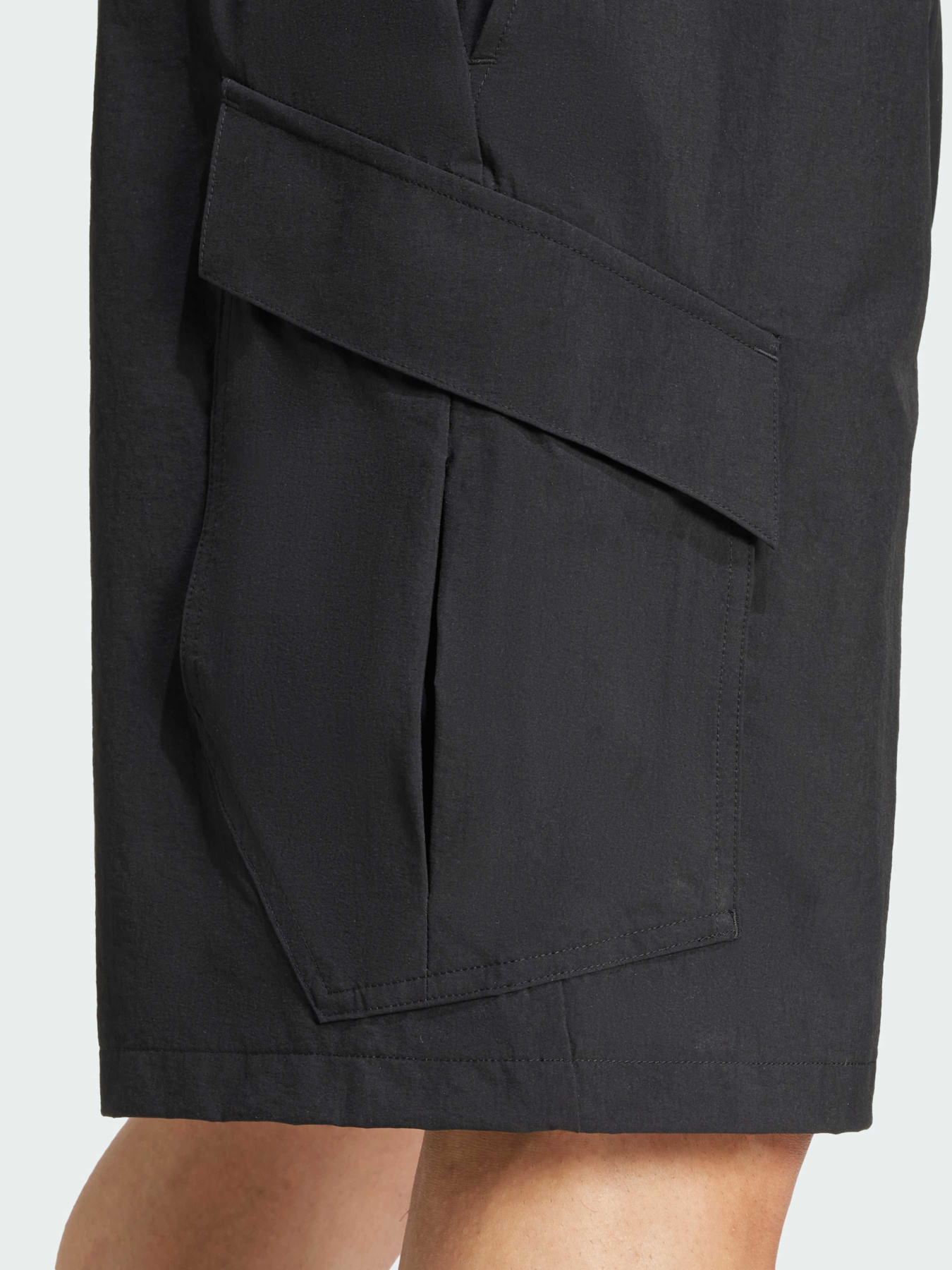 Повседневные шорты Adidas модель JE9420 Фото