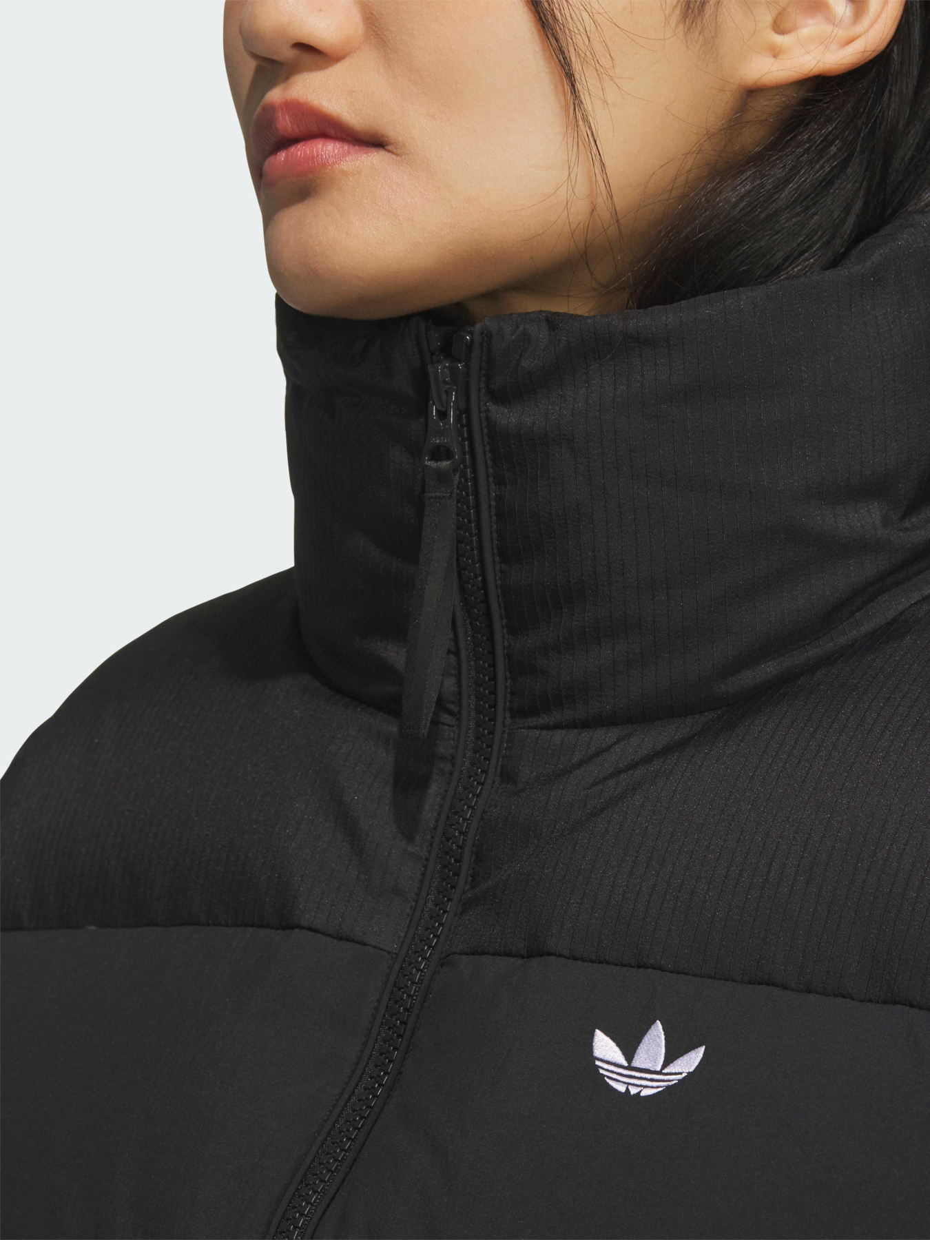 Демисезонная куртка Adidas модель KC2659 Демисезонная куртка Adidas модель KC2659 Фото