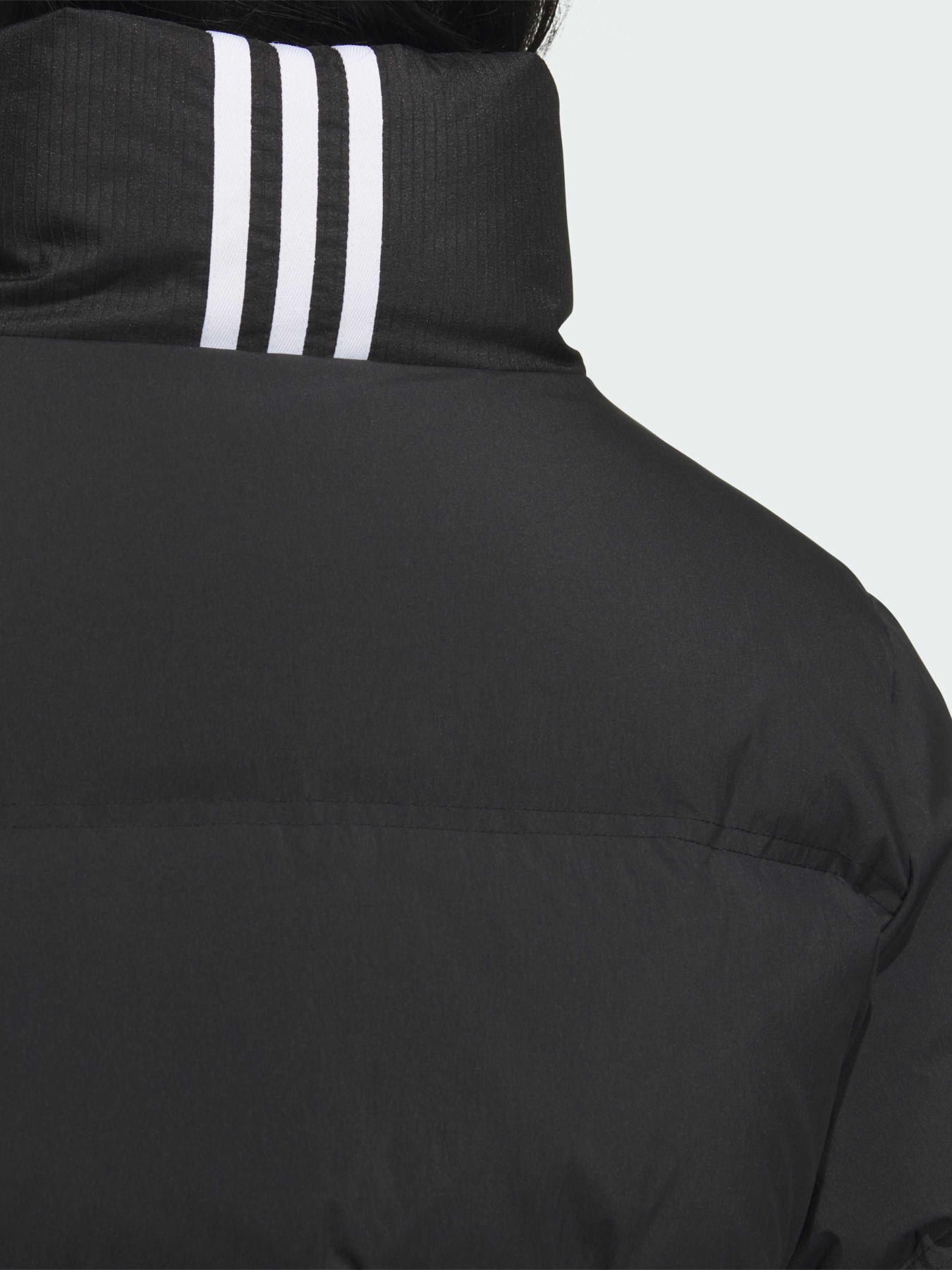 Демисезонная куртка Adidas модель KC2659 Демисезонная куртка Adidas модель KC2659 Фото