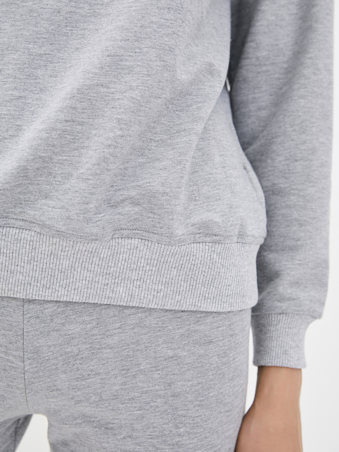 Світшот Daria Karpiuk модель SWF072NV14CTPO Світшот Daria Karpiuk модель SWF072NV14CTPO Фото