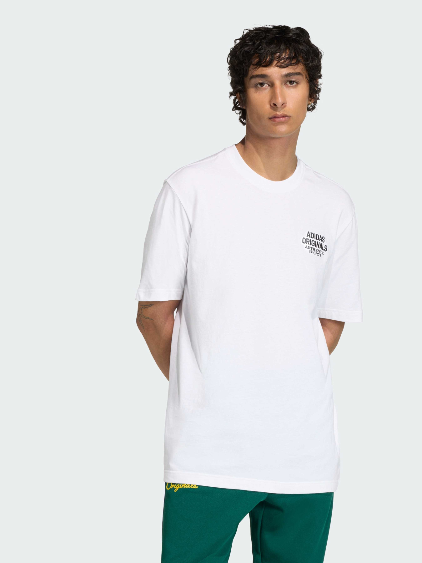 Футболка Adidas Graphics модель KE2252 Футболка Adidas Graphics модель KE2252 Фото