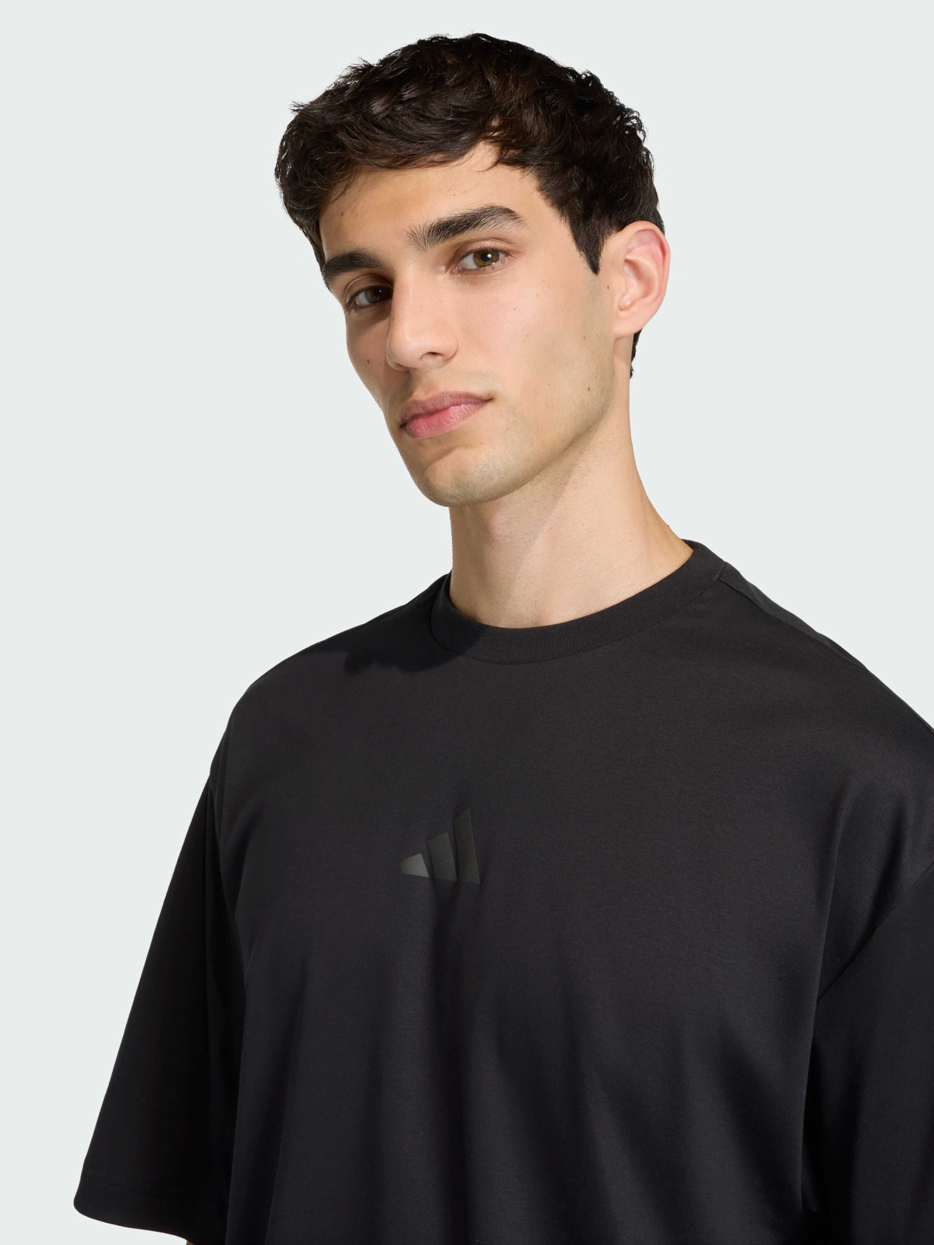 Футболка Adidas модель KC1051 Футболка Adidas модель KC1051 Фото