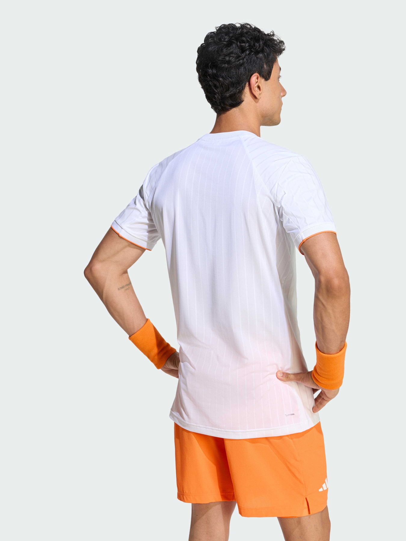 Спортивная футболка Adidas модель KG6054 Спортивная футболка Adidas модель KG6054 Фото