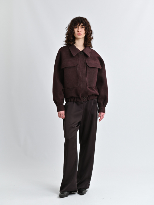 Куртка-бомбер короткая на резинке с накладными карманами модель 500442 Фото