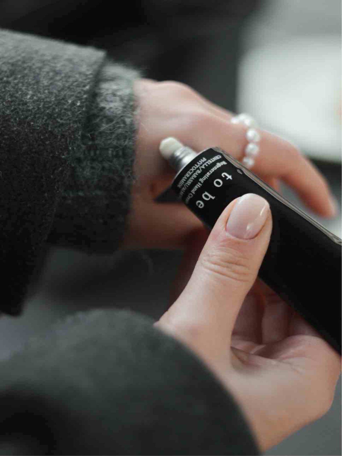 Регенерирующий крем для рук с фитокерамидами и центеллой азиатской модель rhc30_tobe Регенерирующий крем для рук с фитокерамидами и центеллой азиатской модель rhc30_tobe Фото