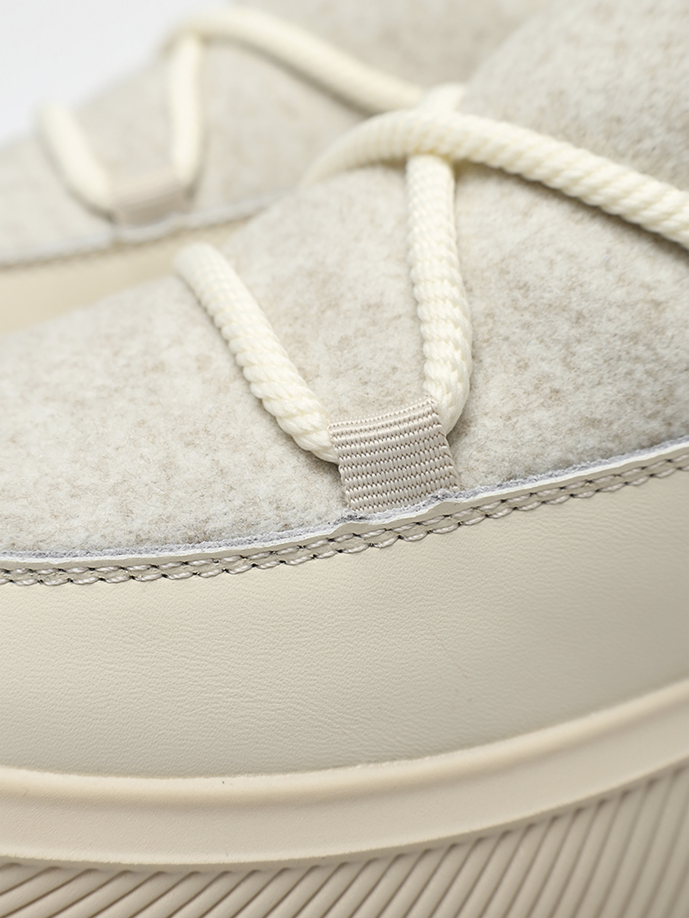 Дутики жіночі  колір молочний ЦБ-00275426 модель ЦБ-00275426 Фото