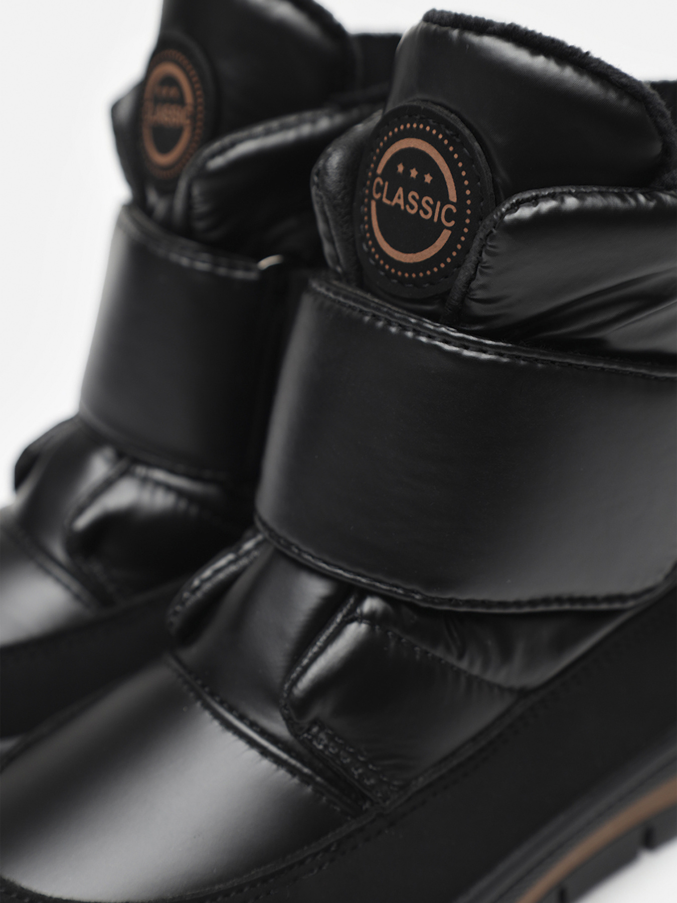 Дутики для девочки  цвет черный ЦБ-00285232 модель ЦБ-00285232 Фото