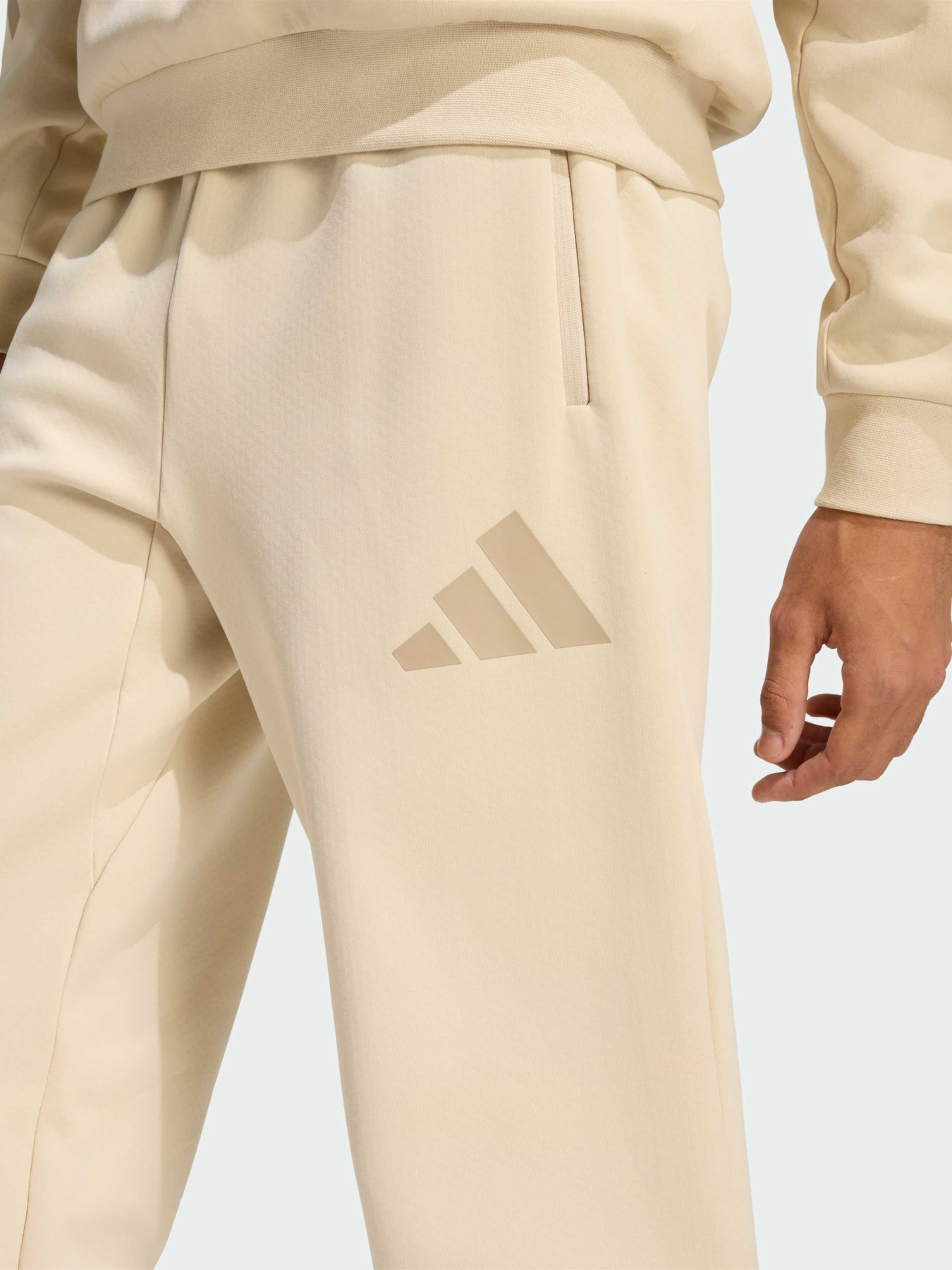 Спортивные брюки New adidas Z.N.E. модель KE4684 Фото