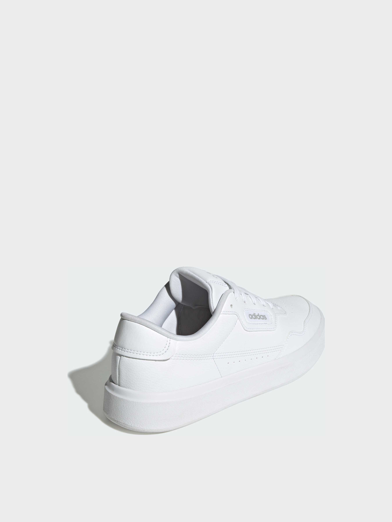 Кроссовки повседневные Adidas модель JQ5480 Кроссовки повседневные Adidas модель JQ5480 Фото