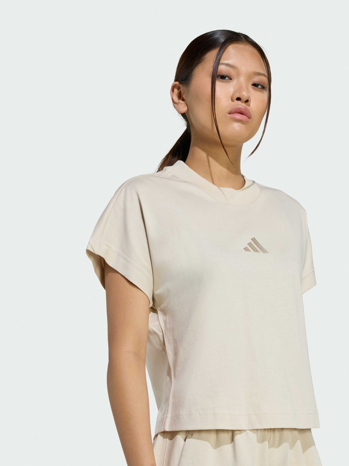 Футболка Adidas модель JY7811 Футболка Adidas модель JY7811 Фото