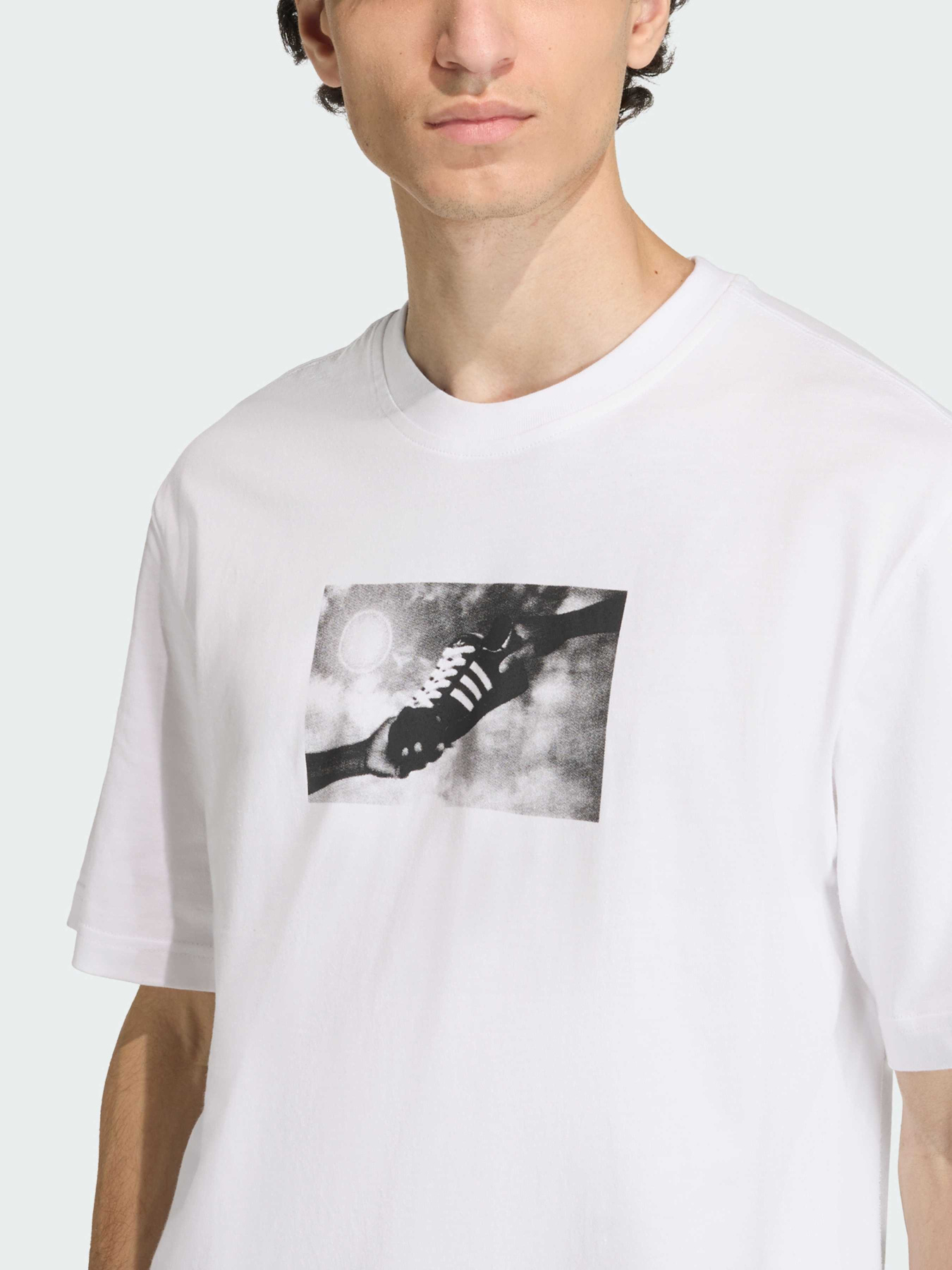 Футболка Adidas Graphics модель KS7615 Фото