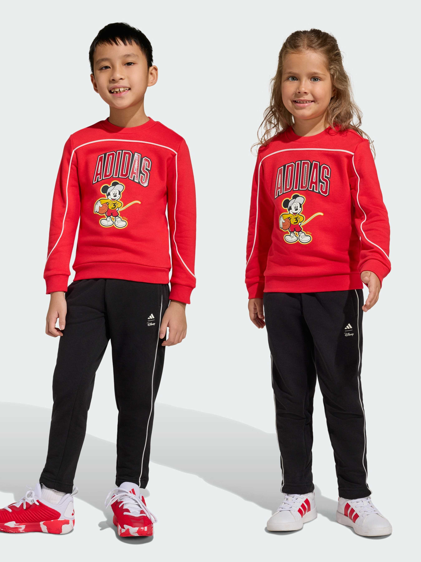 Комплект: свитшот и брюки ADIDAS DISNEY MICKEY MOUSE модель JZ7671 Фото