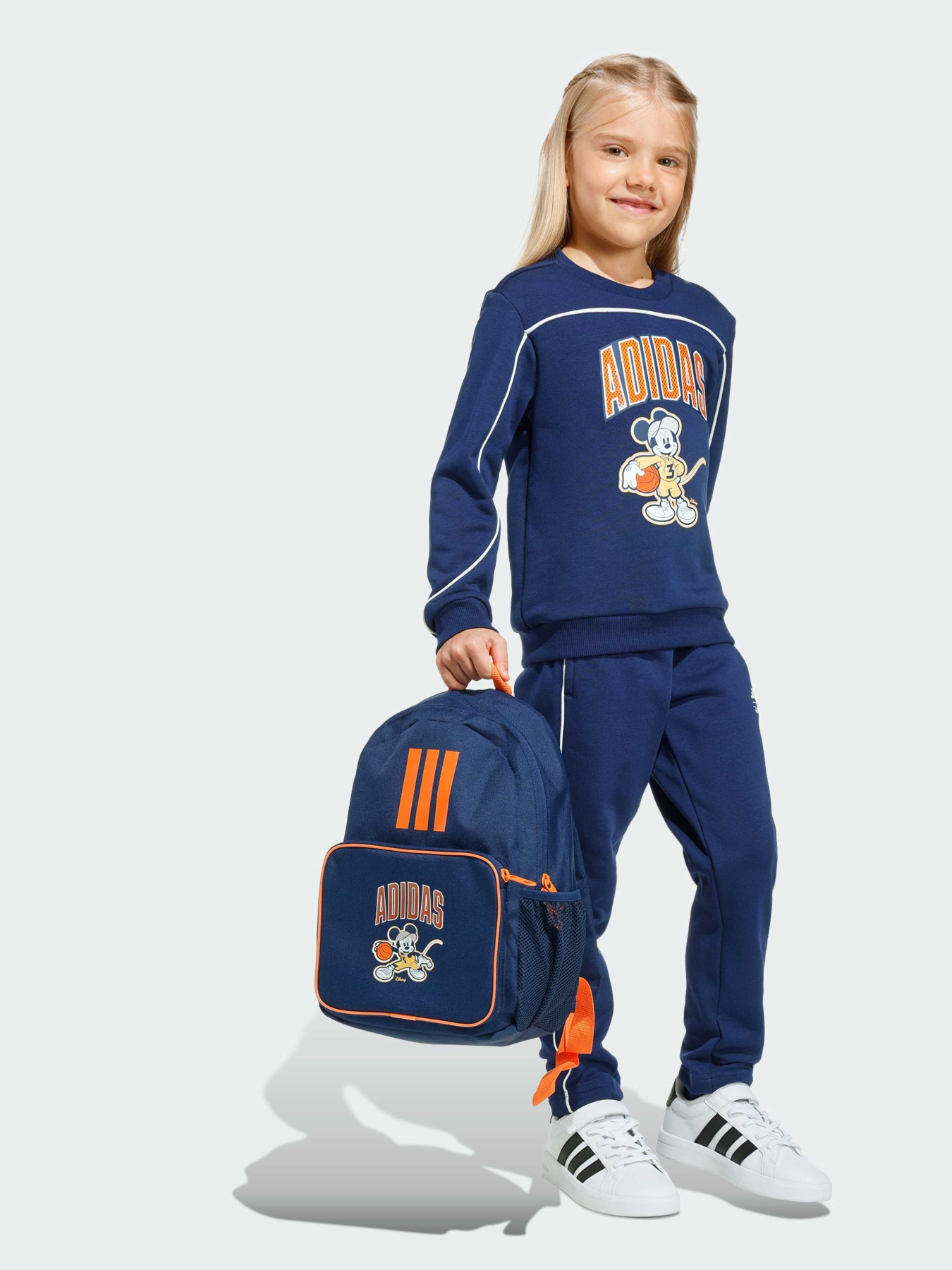 Спортивный костюм Adidas x Disney модель JZ3560 Спортивный костюм Adidas x Disney модель JZ3560 Фото