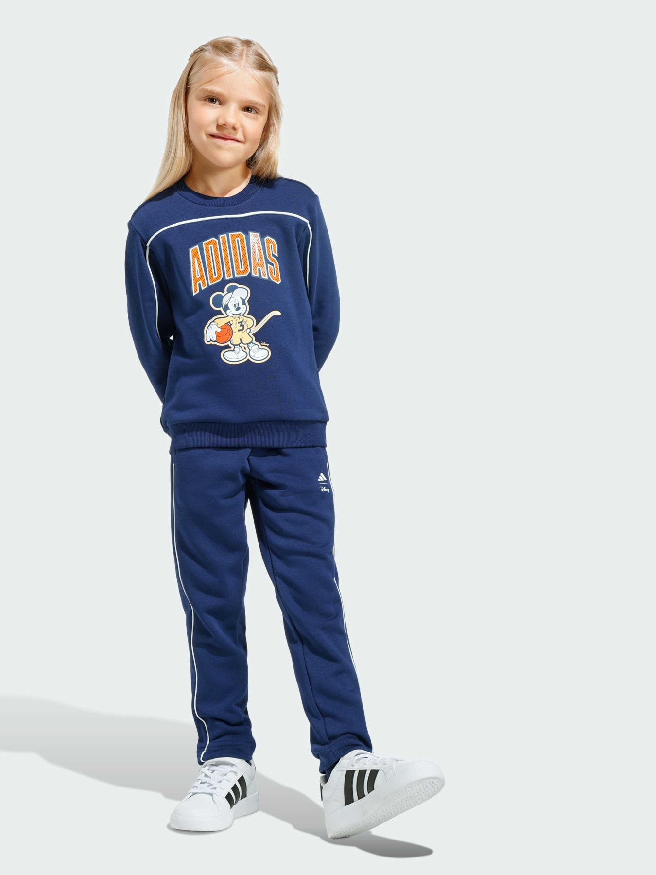 Спортивный костюм Adidas x Disney модель JZ3560 Спортивный костюм Adidas x Disney модель JZ3560 Фото