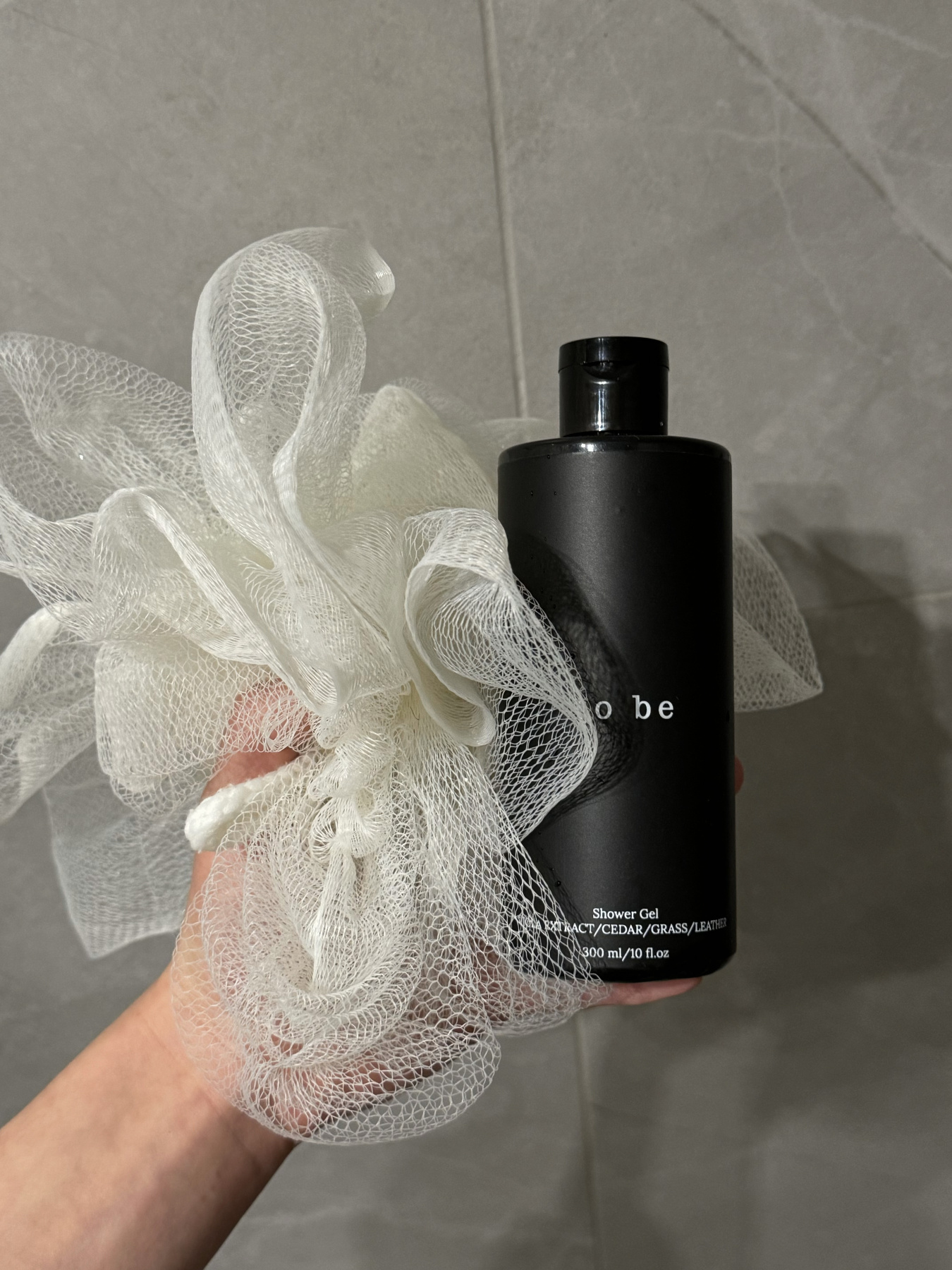 Увлажняющий гель для душа с экстрактом фиалки и тростниковым сахаром To be модель sgv_tobe Фото