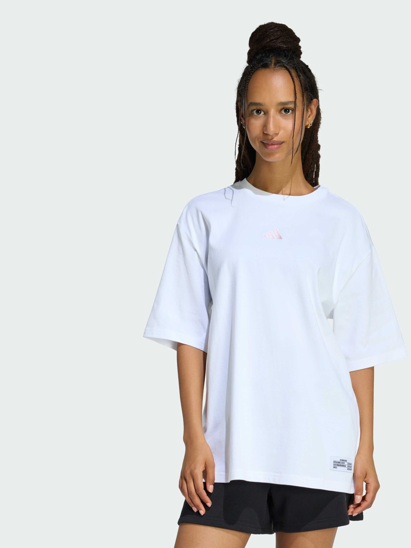 Футболка MINI EMBROIDERY OVERSIZED GRAPHIC модель KA5086 Футболка MINI EMBROIDERY OVERSIZED GRAPHIC модель KA5086 Фото