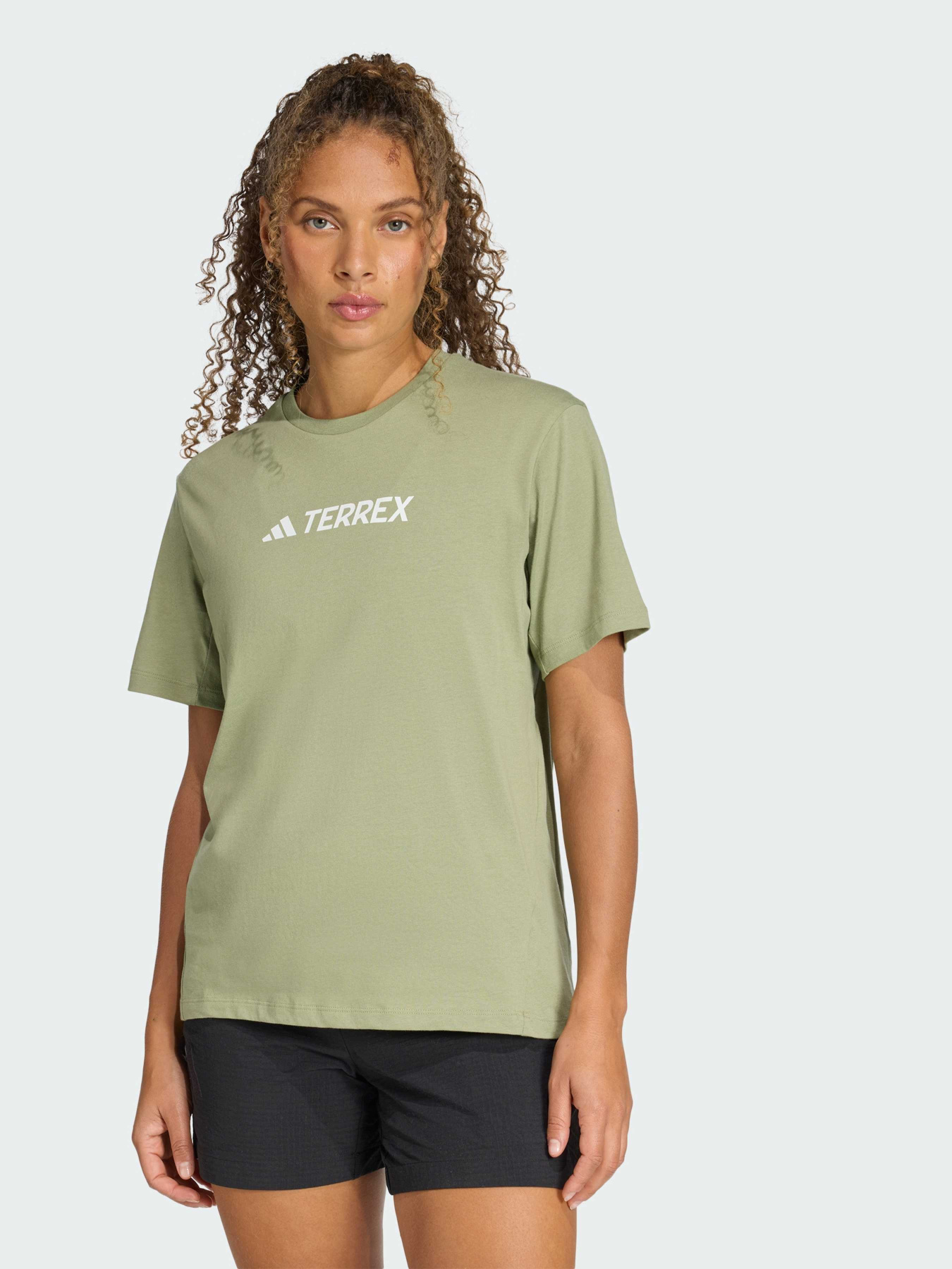 Спортивна футболка Adidas модель JZ1177 Спортивна футболка Adidas модель JZ1177 Фото