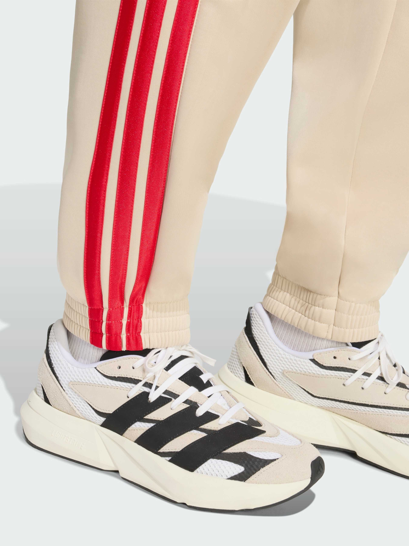 Джоггеры Adidas модель KC0418 Джоггеры Adidas модель KC0418 Фото