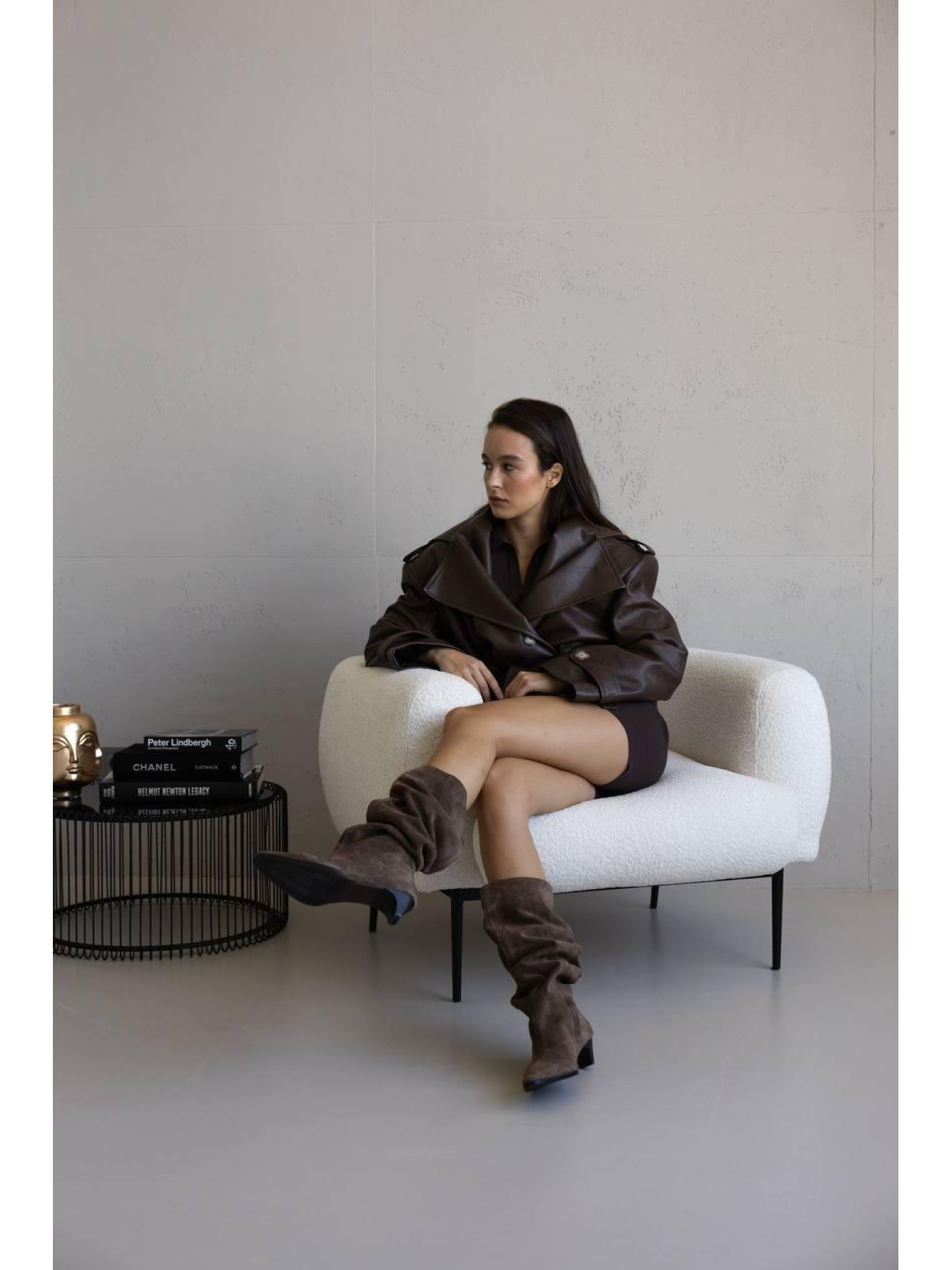 Замшевые сапоги-трубы на байке в цвете тофи (622/4086) модель P_238609-S39_244907 Фото