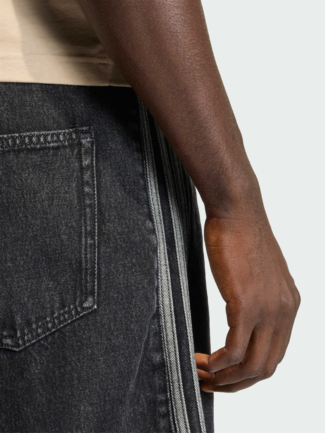 Повсякденні шорти Adidas Adicolor модель KD1498 Фото