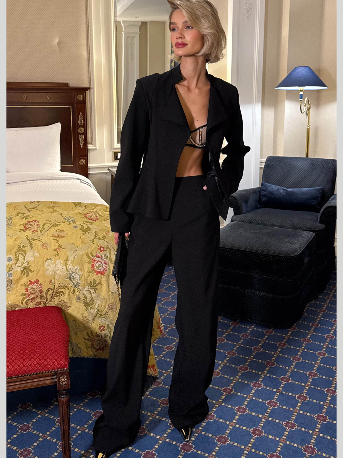 Классические штаны Jadone Fashion модель Bryuk_Ava_chor Фото