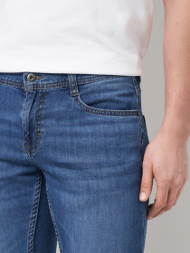 Зауженные джинсы Mustang Jeans Oregon Tapered модель 1012181 Фото