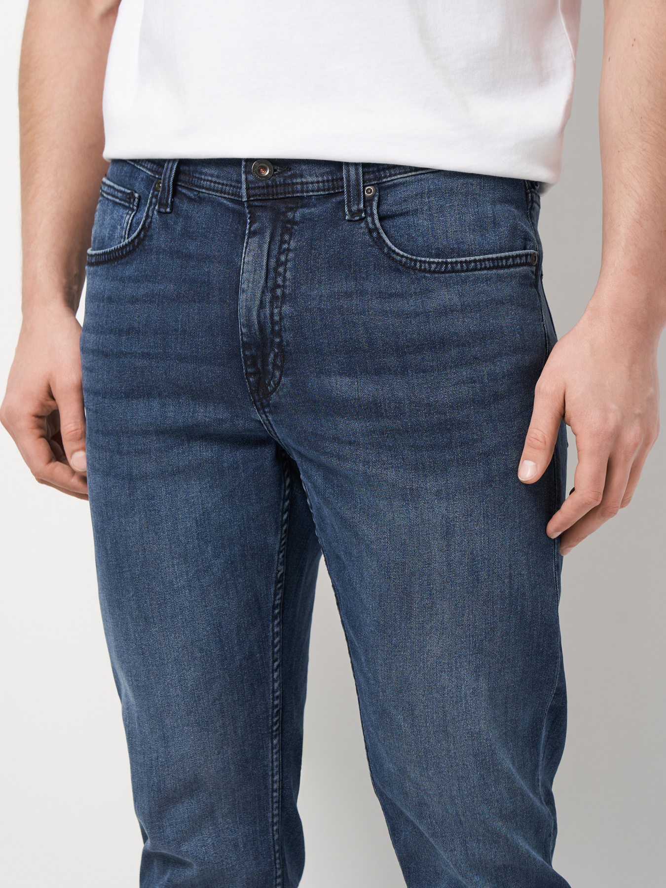 Зауженные джинсы Mustang Jeans Orlando Slim модель 1016626 Фото