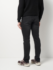 Завужені джинси Mustang Jeans Oregon Slim модель 1015866 Завужені джинси Mustang Jeans Oregon Slim модель 1015866 Фото