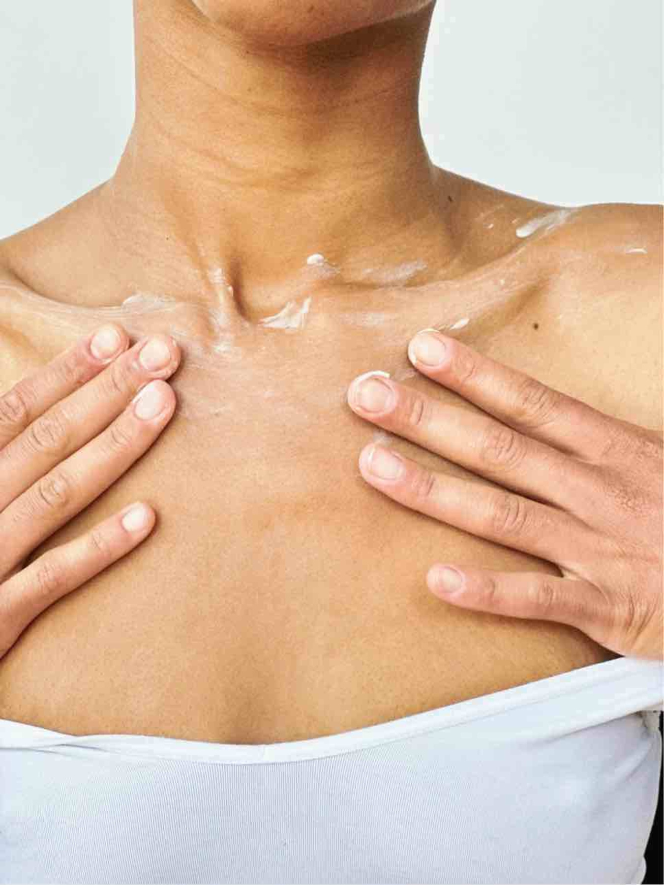 Увлажняющий лосьон для тела и рук с центеллой азиатской To be модель hbl_tobe Увлажняющий лосьон для тела и рук с центеллой азиатской To be модель hbl_tobe Фото