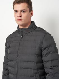 Демисезонная куртка Mustang Jeans Creston модель 1025599 Демисезонная куртка Mustang Jeans Creston модель 1025599 Фото