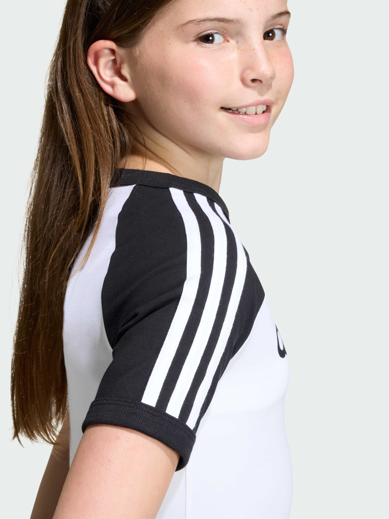 Футболка 3 STRIPES SLIM модель KE2945 Фото