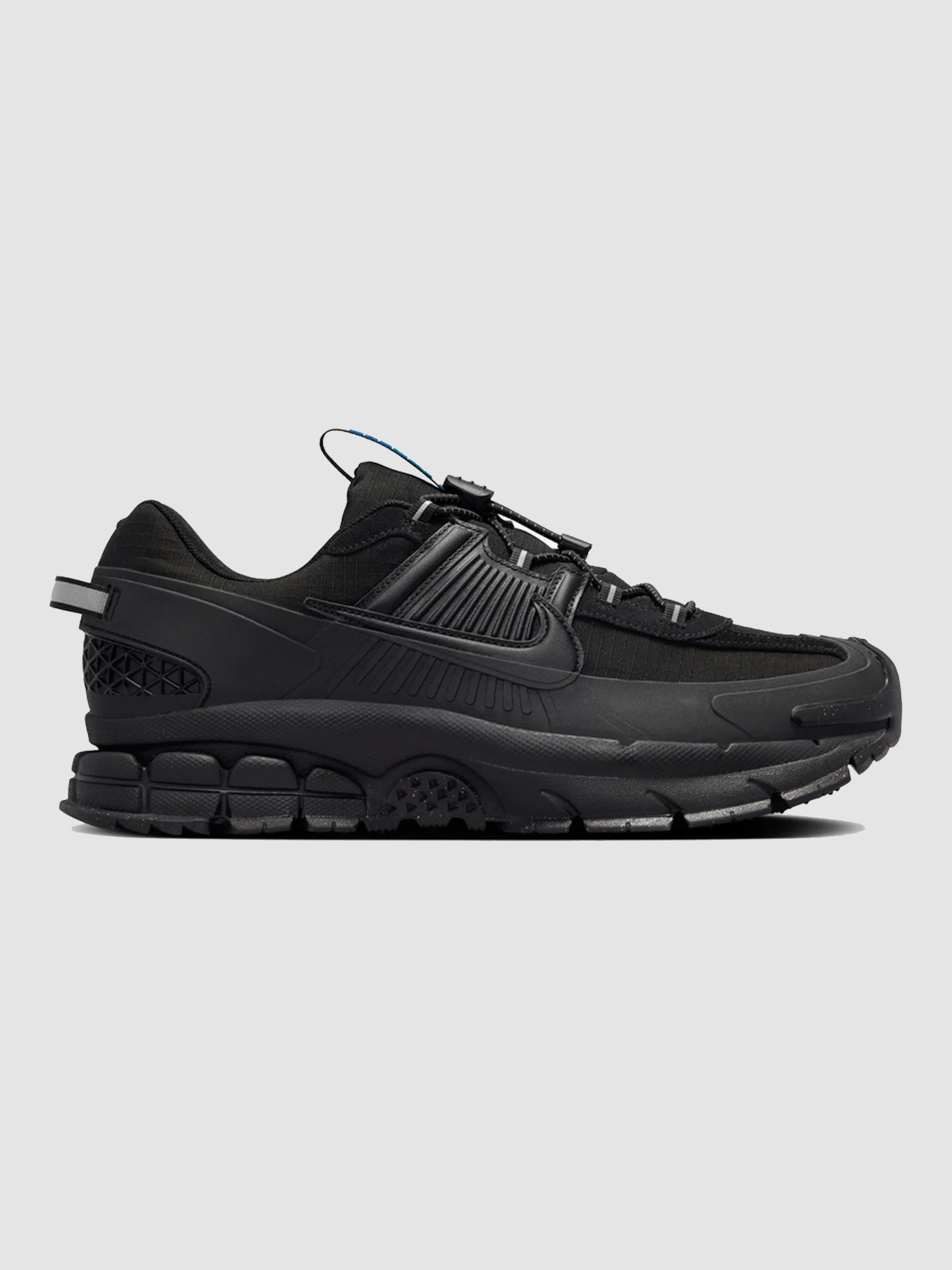 Кросівки чоловічі Nike Zoom Vomero Roam Triple Black (FV2295-002) модель FV2295-002 Фото