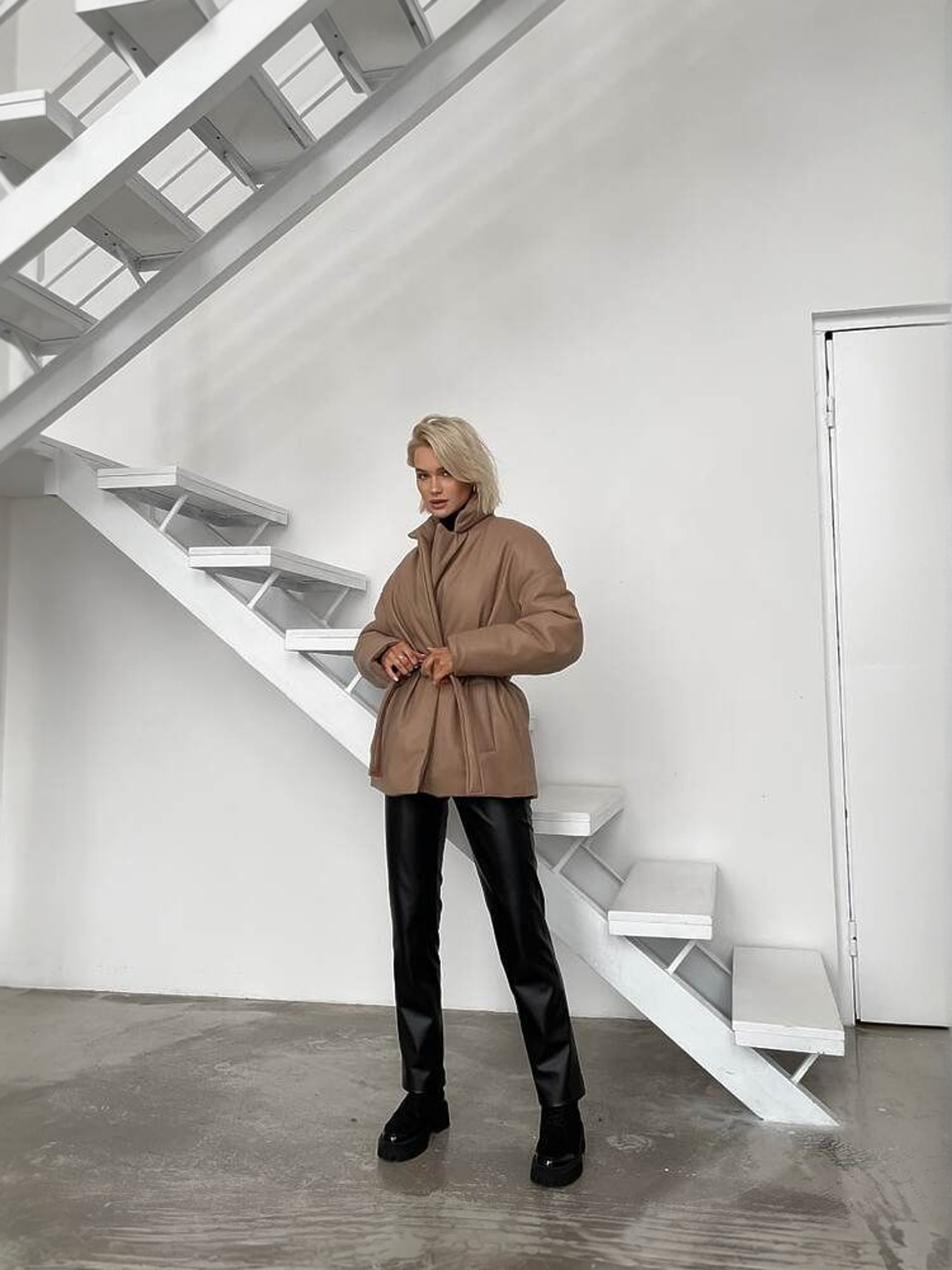 Жіноча куртка-жакет з екошкіри, Бежевий Milirud (mil513) модель mil513-bezhevij Фото