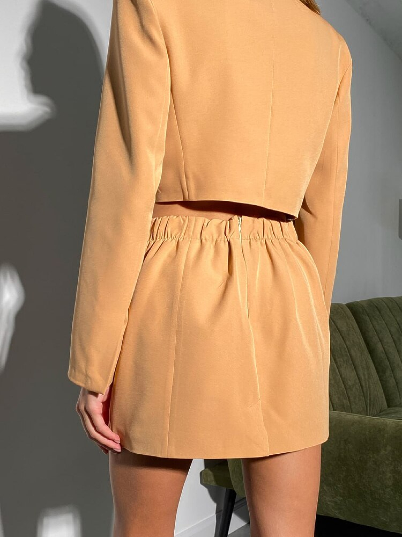 Жіночий костюм Katrin (кроп-піджак + спідниця), Кемел Milirud (mil459) модель mil459-kemel Фото