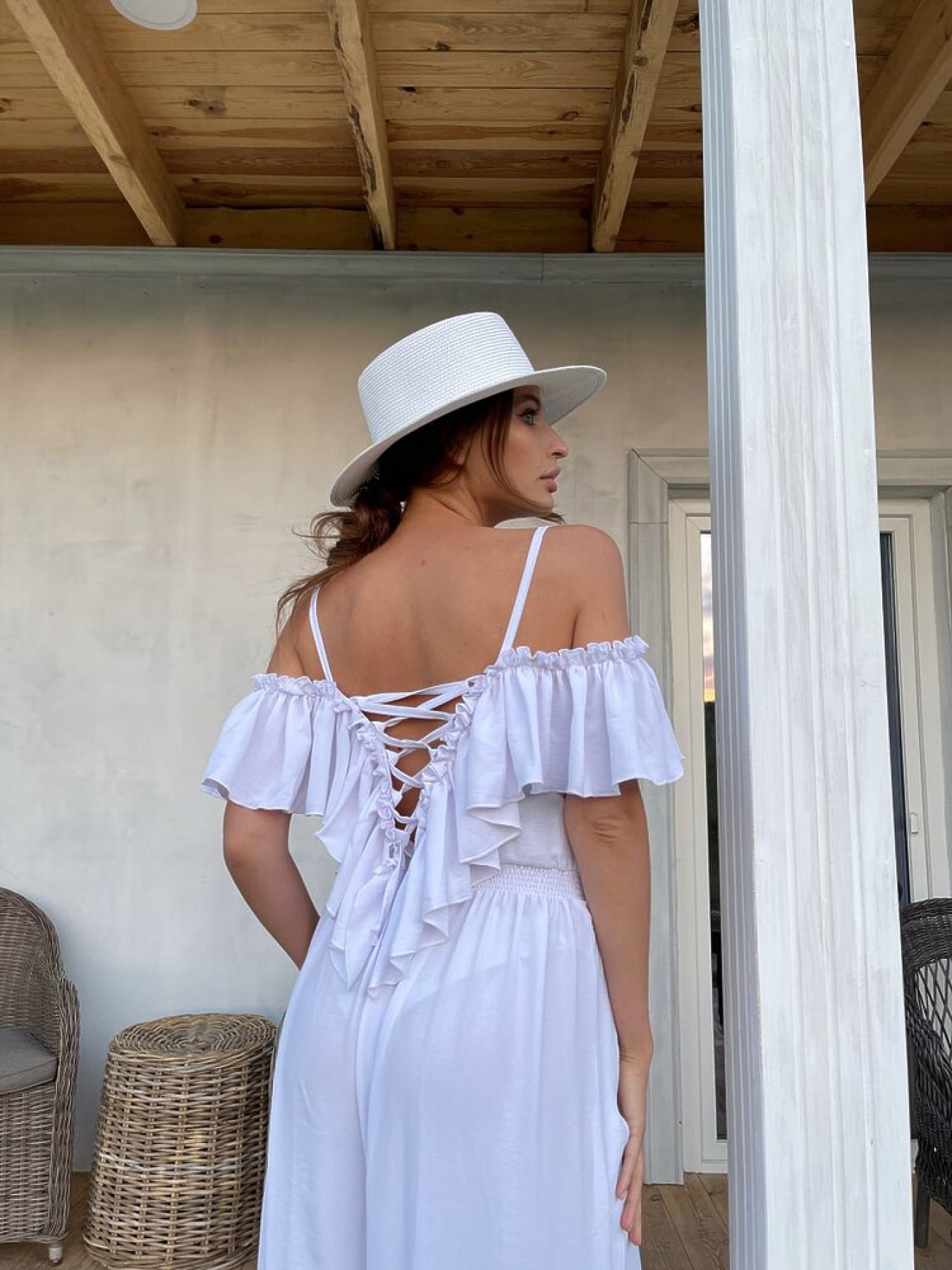 Жіночий комбінезон Сelebrity на шнурівці з розрізами, Білий Milirud (mil383) модель mil383-blij Фото