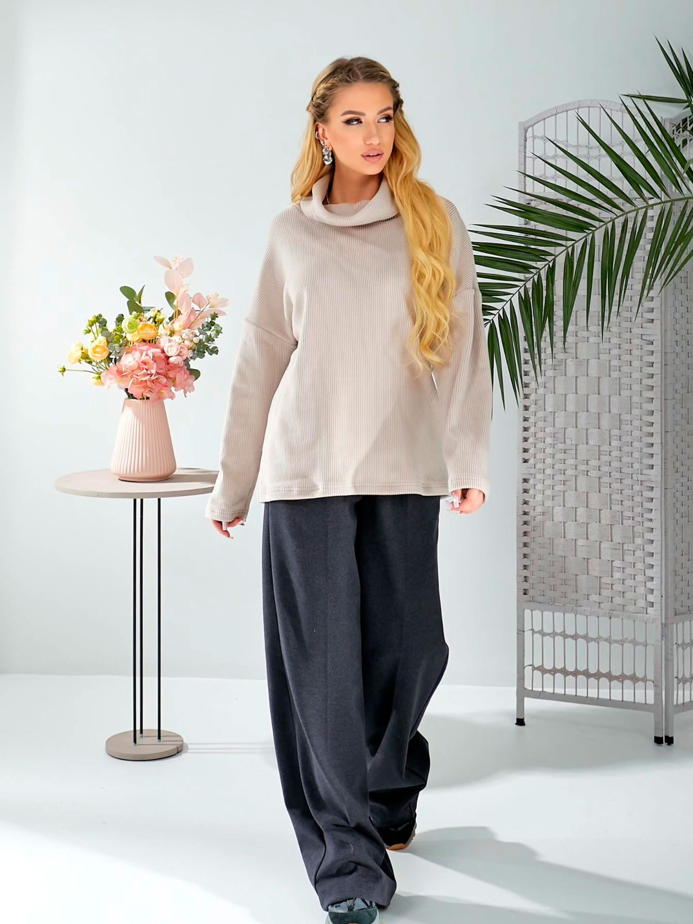 Жіноча тепла туніка з трикотажу в рубчик, Бежевий LadyLike (ll187080189) модель ll187080189-bezhevij Фото