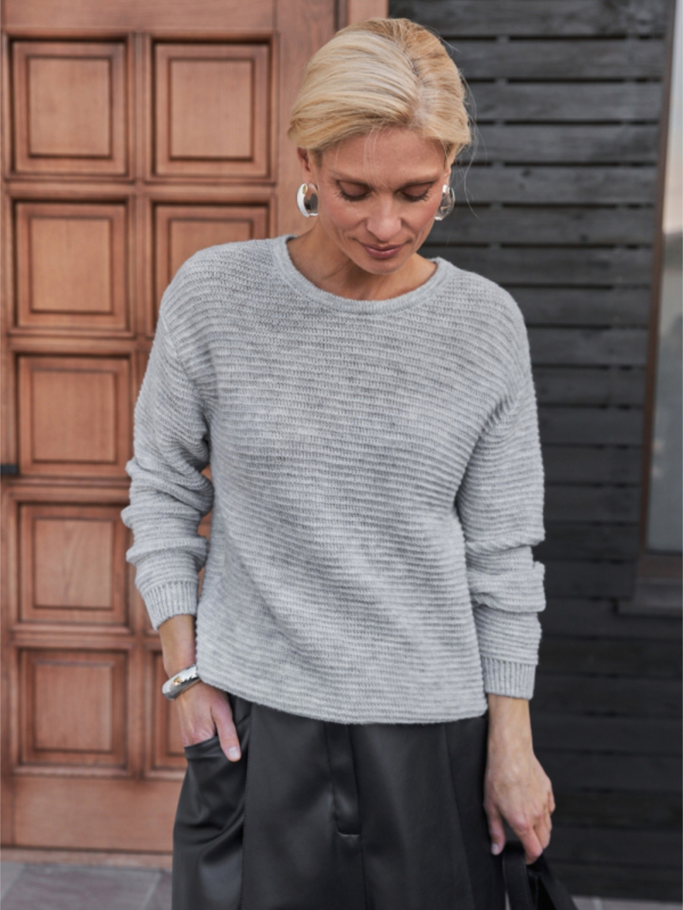 Жіночий напівпрозорий теплий джемпер із вовни, Світло-сірий​ TrikoBakh (2910) модель 2910-svtlo-srij Фото