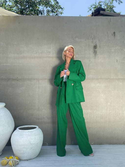 Жіночий класичний костюм AMOUR (піджак + брюки), Смарагдовий​ Milirud (mil444) модель mil444-smaragdovij Фото