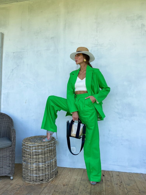 Жіночий класичний костюм AMOUR (піджак + брюки), Зелений Milirud (mil444) модель mil444-zelenij Фото