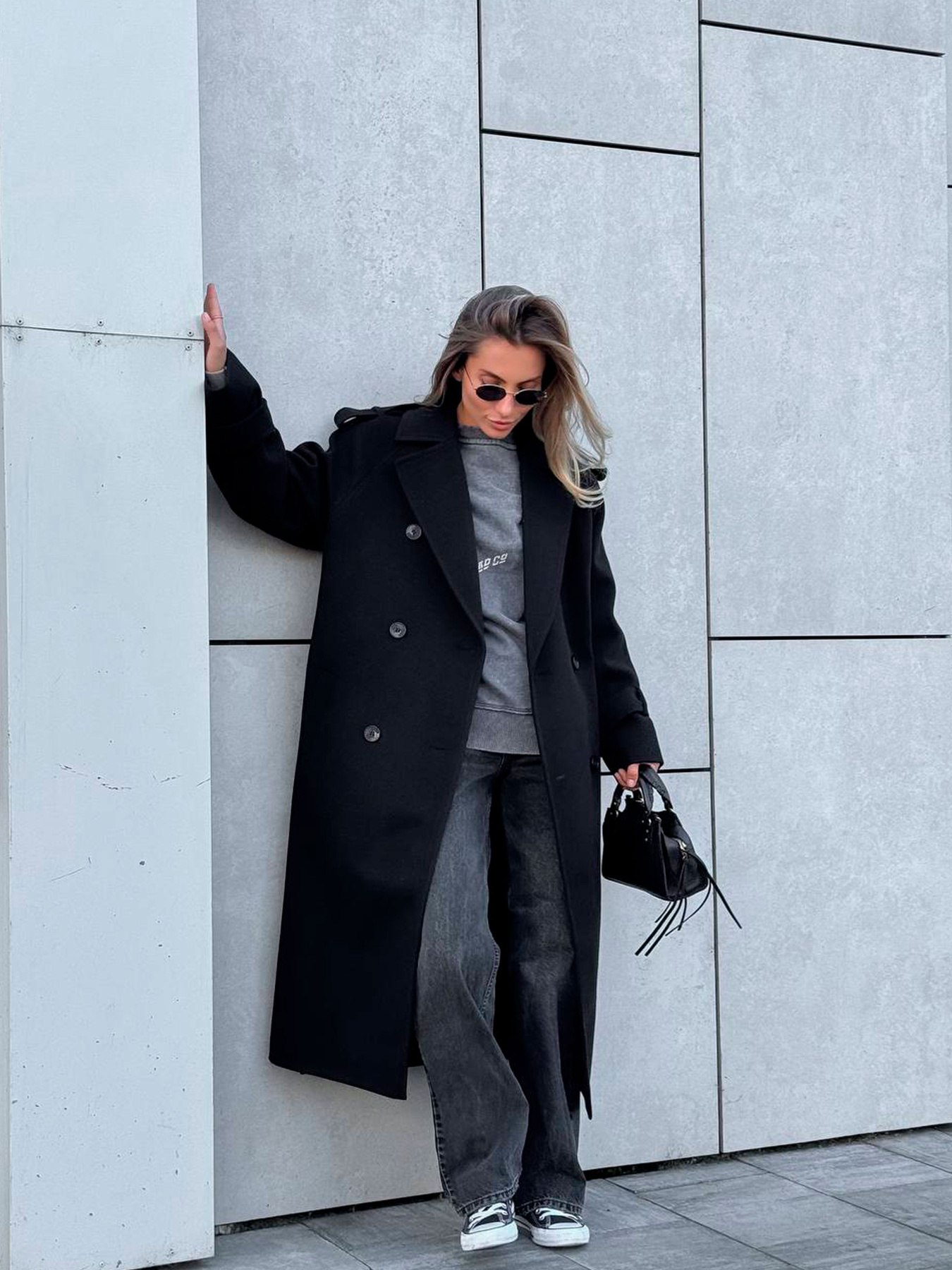 Жіноче двобортне оверсайз пальто ПАТІ з кишенями, Чорний Milirud (mil576) модель mil576-chornij Фото