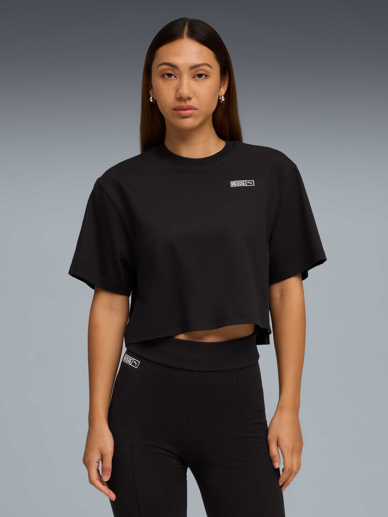 Футболка PUMA x ROSÉ Tee Women модель 633806 Футболка PUMA x ROSÉ Tee Women модель 633806 Фото