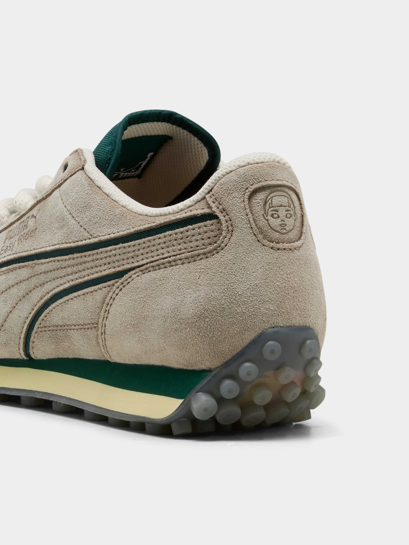 Кросівки повсякденні PUMA Easy Rider Squid Game модель 403643 Фото