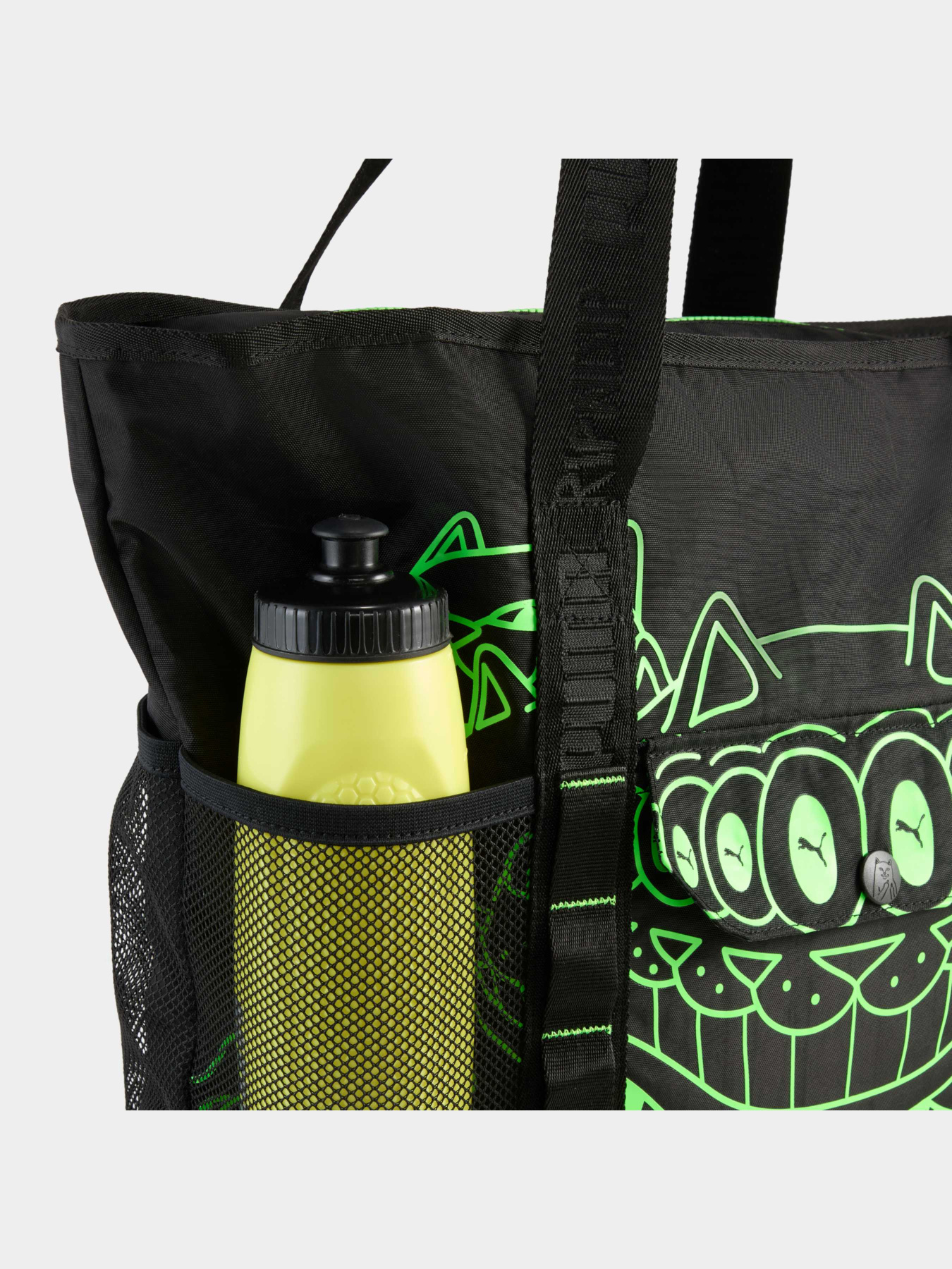 Сумка PUMA x RIPNDIP 20L Tote Bag модель 091817 Сумка PUMA x RIPNDIP 20L Tote Bag модель 091817 Фото