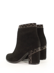 Женские замшевые ботильоны с декоративной отделкой стразами модель J4-FG650-503-12 Женские замшевые ботильоны с декоративной отделкой стразами модель J4-FG650-503-12 Фото