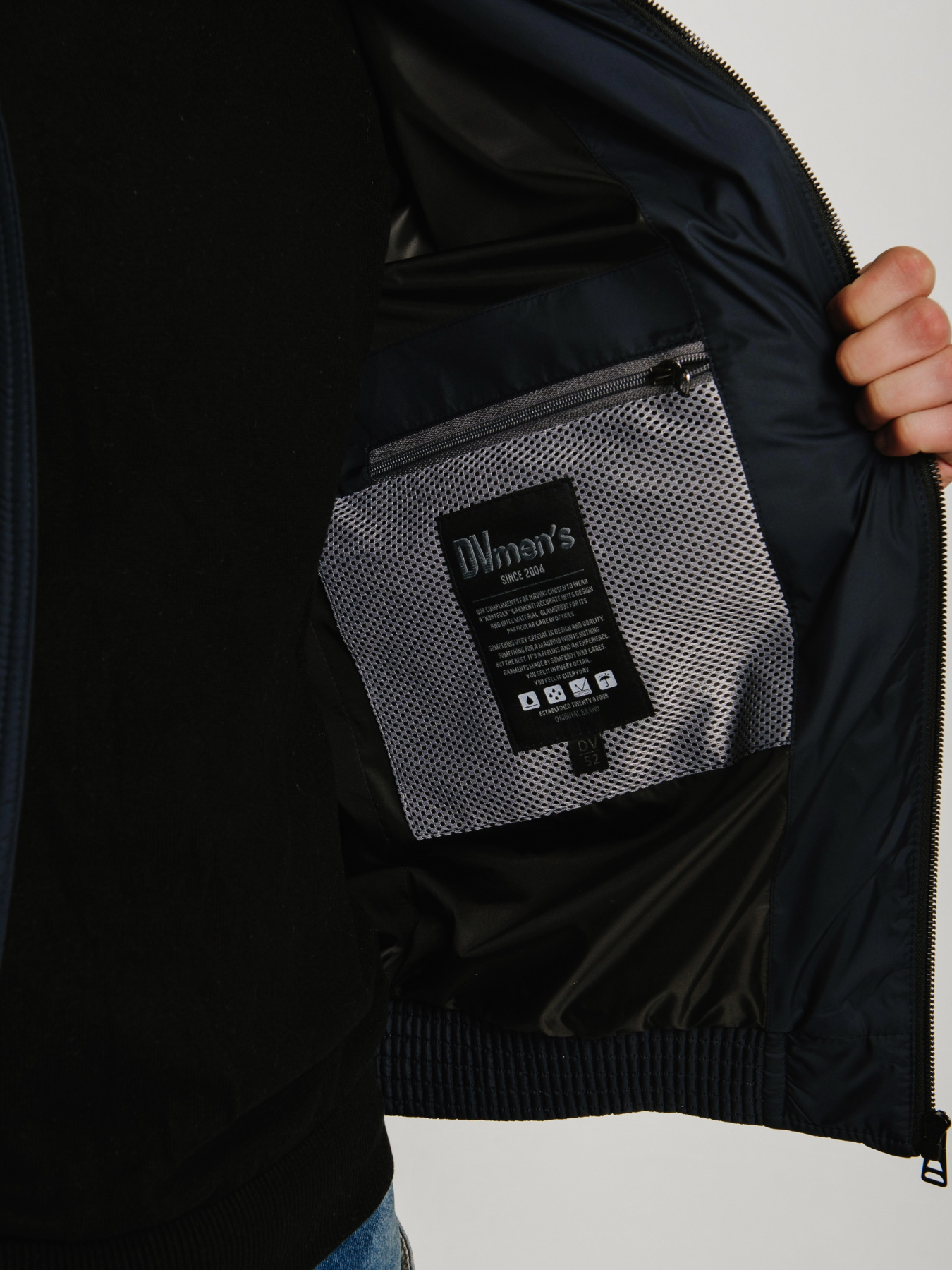 Чоловіча демісезонна куртка модель 89-BLU Фото