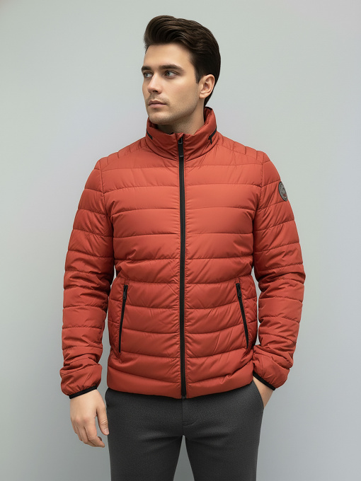 Куртка стьобана коротка цегляного кольору SB-24258-ducat-bordo модель SB-24258-ducat-bordo Куртка стьобана коротка цегляного кольору SB-24258-ducat-bordo модель SB-24258-ducat-bordo Фото