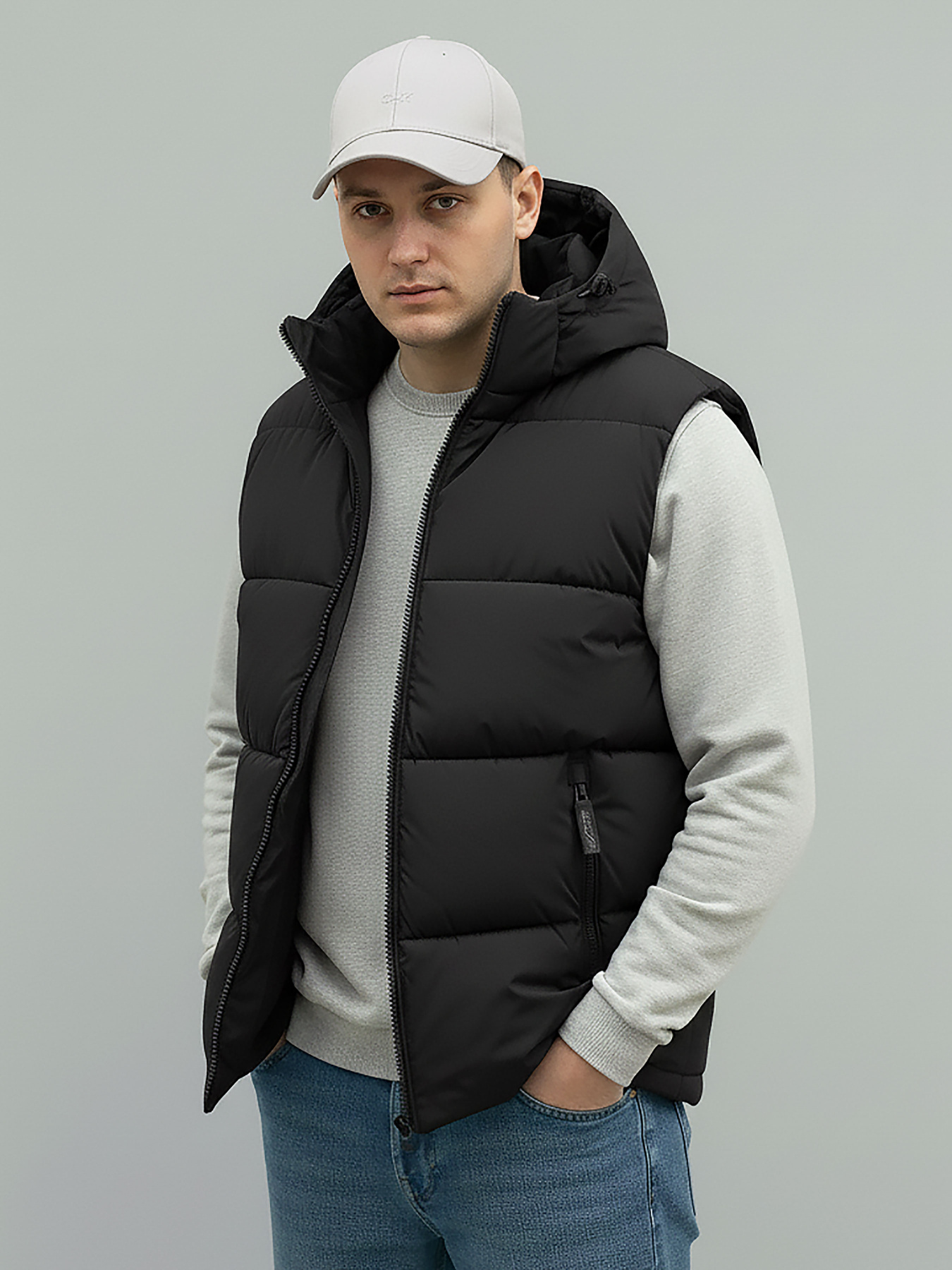 Жилетка черного цвета с капюшоном SB-25280-r-west-black модель SB-25280-r-west-black Фото